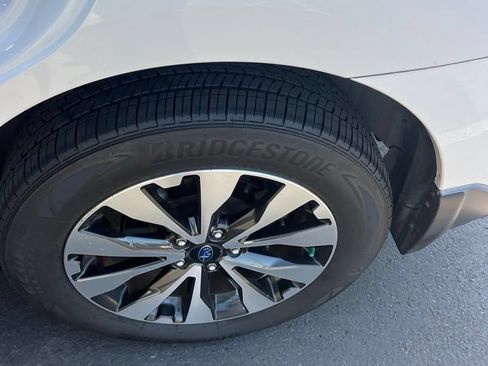 Used 2016 Subaru Outback 3.6R Limited AWD/4WD image 5