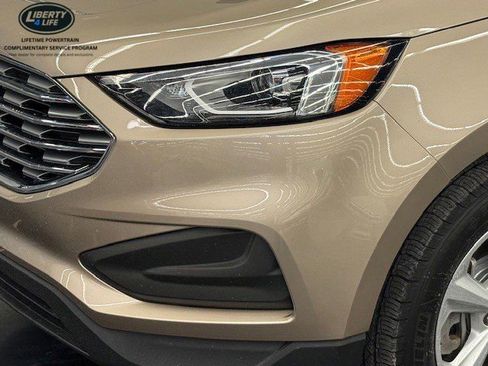 Used 2021 Ford Edge SE image 9