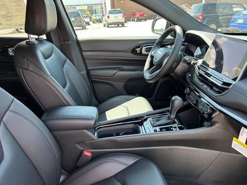 New 2025 Jeep Compass Limited w/ Sun & Sound Group image 31