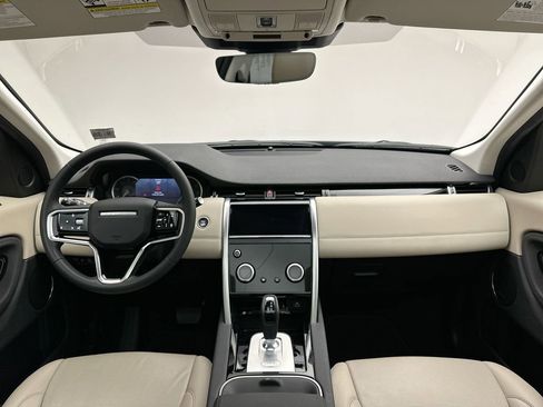 Used 2023 Land Rover Discovery Sport SE image 16