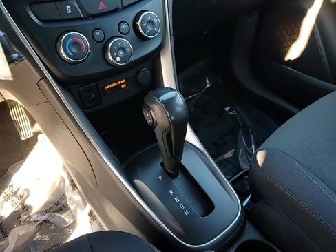 Used 2019 Chevrolet Trax LS image 19
