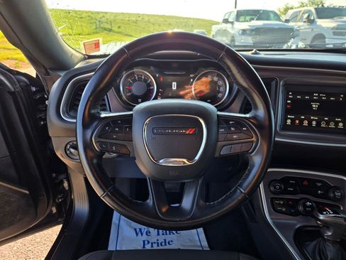 Used 2019 Dodge Challenger SXT AWD/4WD image 19
