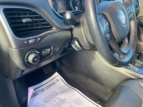 Used 2020 Jeep Cherokee Limited w/ Trailer Tow Group image 17