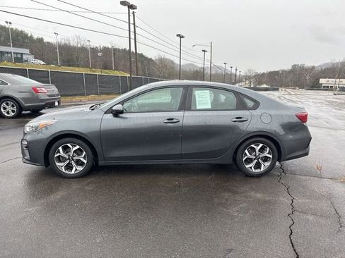 Used 2019 Kia Forte LXS FWD image 5