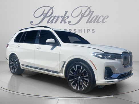 Used 2022 BMW X7 xDrive40i w/ Executive Package AWD/4WD image 8