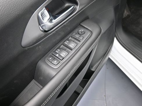 New 2026 Chrysler Pacifica Select image 13