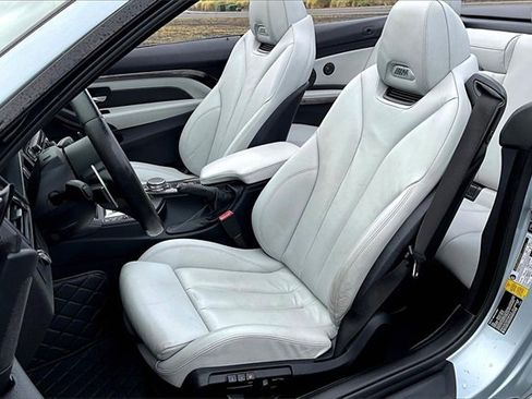 Used 2015 BMW M4 Convertible image 27
