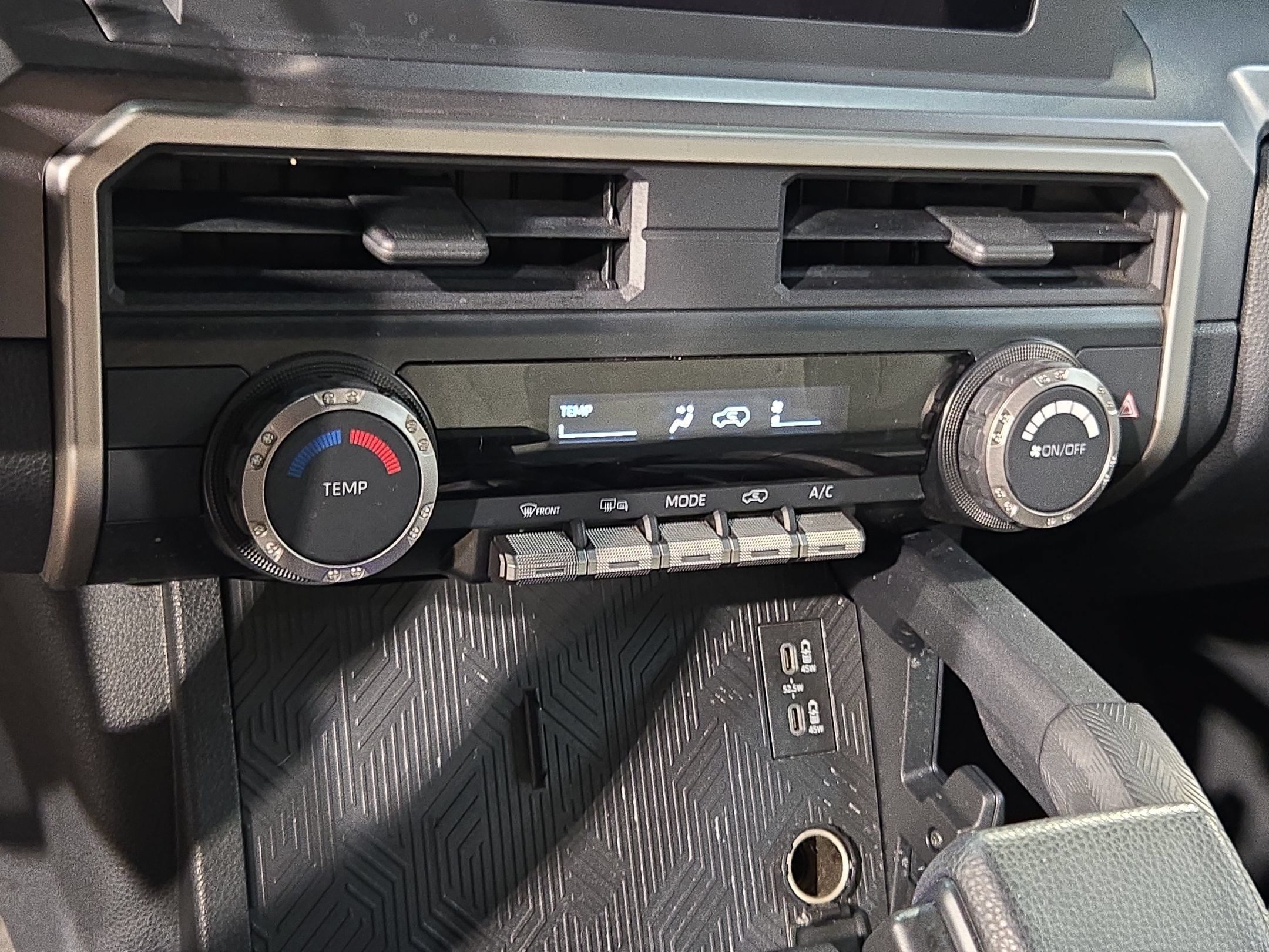 Certified 2025 Toyota 4Runner SR5 AWD/4WD image 32