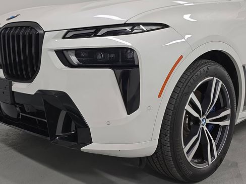 Used 2026 BMW X7 xDrive40i AWD/4WD image 11