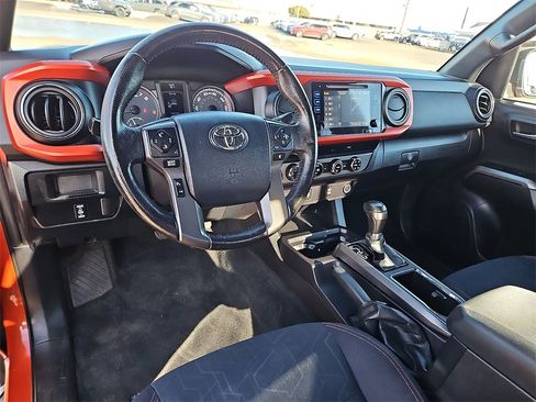 Used 2016 Toyota Tacoma TRD Off-Road w/ Towing Package image 17