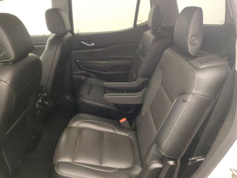 Used 2019 GMC Acadia SLT FWD image 18