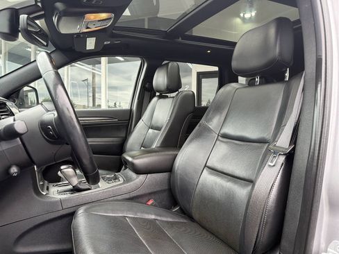 Used 2020 Jeep Grand Cherokee Limited w/ Luxury Group II AWD/4WD image 32