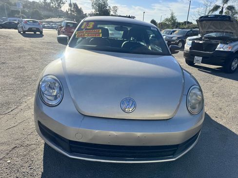 Used 2013 Volkswagen Beetle 2.5 image 2