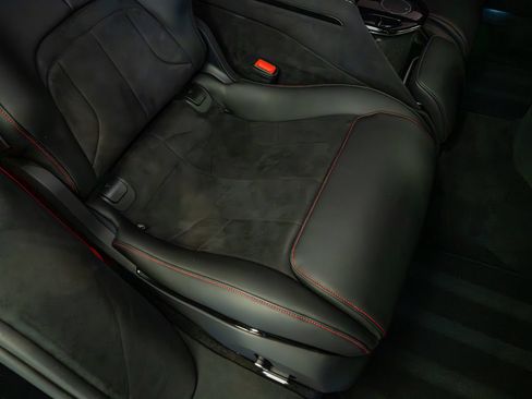 Used 2025 Ferrari Purosangue AWD/4WD image 28