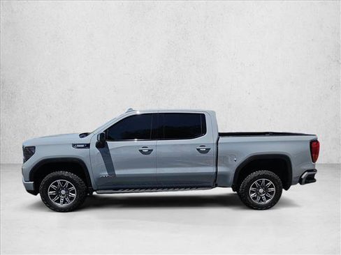 Used 2024 GMC Sierra 1500 AT4 w/ Technology Package AWD/4WD image 17