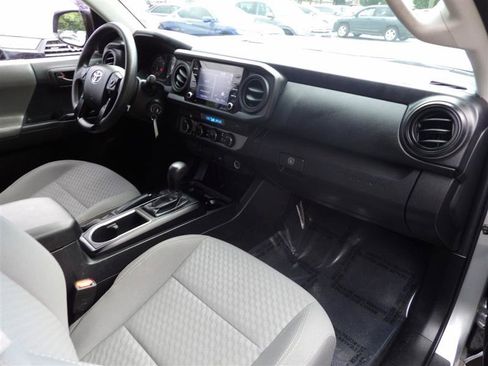 Used 2022 Toyota Tacoma 4x4 Access Cab image 14