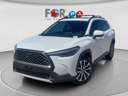 Used 2023 Toyota Corolla Cross XLE w/ Convenience Package image 1