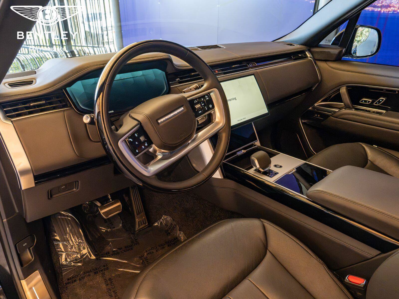 Used 2025 Land Rover Range Rover Autobiography AWD/4WD image 9