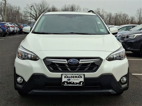 Used 2023 Subaru Crosstrek 2.0i Premium image 2