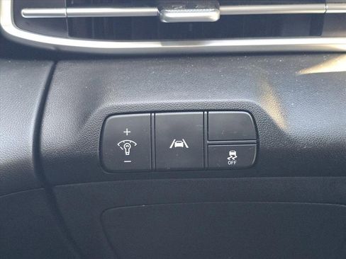 Used 2023 Hyundai Elantra SEL image 8