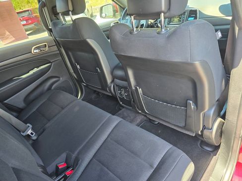 Used 2016 Jeep Grand Cherokee Laredo w/ Quick Order Package 23E AWD/4WD image 26