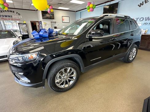 Used 2021 Jeep Cherokee Latitude Lux w/ Sun & Sound Group image 6