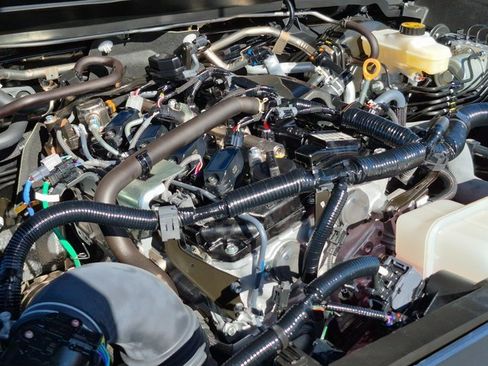 Used 2025 Toyota Tacoma SR5 image 21