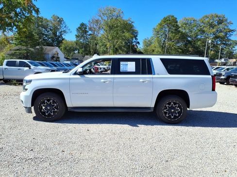 Used 2019 Chevrolet Suburban LT image 4