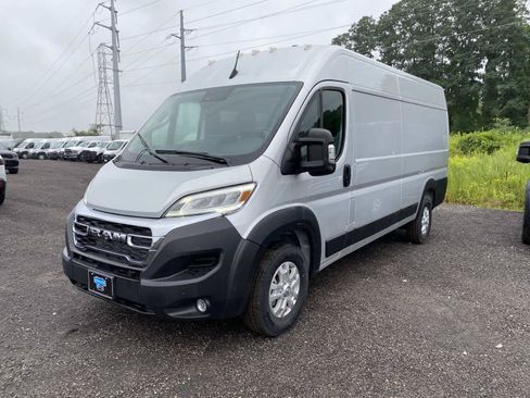 Used 2025 RAM ProMaster 3500 w/ Quick Order Package 22H SLT+ FWD image 9