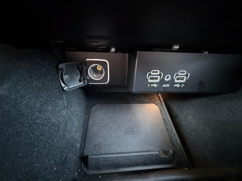 Used 2025 Jeep Wagoneer L Series II AWD/4WD image 34