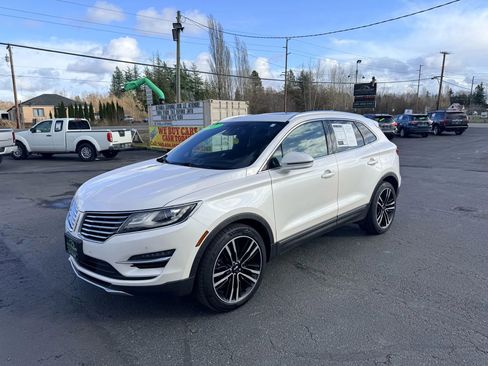 Used 2017 Lincoln MKC Reserve image 3