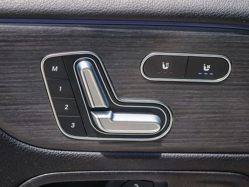 Used 2023 Mercedes-Benz GLB 250 image 21