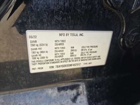 Used 2022 Tesla Model Y Long Range image 23