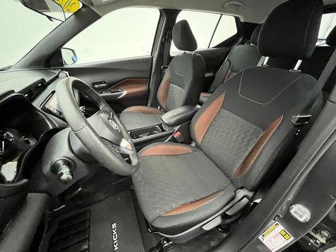 Used 2024 Nissan Kicks SR FWD image 18