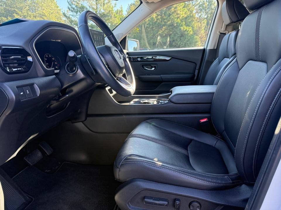 Certified 2025 Honda Pilot Touring image 34