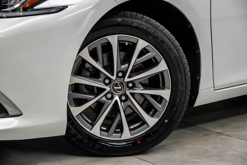 Used 2022 Lexus ES 350 w/ Accessory Package FWD image 5