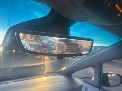 Used 2021 Chevrolet Bolt Premier w/ Infotainment Package image 31