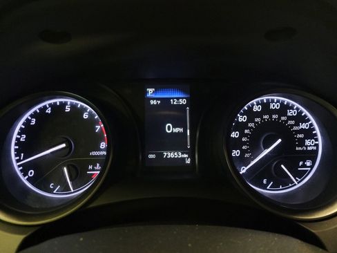 Used 2023 Toyota Camry SE FWD image 23