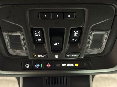 Certified 2023 GMC Sierra 1500 AT4 w/ AT4 Preferred Package image 39