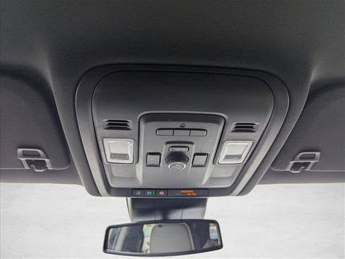 Used 2024 Chevrolet Suburban Premier AWD/4WD image 21