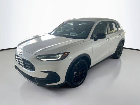 Used 2025 Honda HR-V Sport image 4