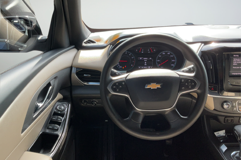 Used 2023 Chevrolet Traverse LS FWD image 14