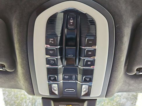 Used 2018 Porsche Macan GTS image 26