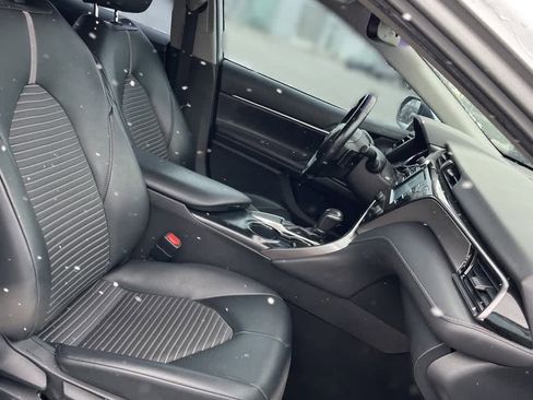 Used 2019 Toyota Camry SE image 8