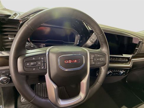 Used 2024 GMC Sierra 1500 Elevation AWD/4WD image 5