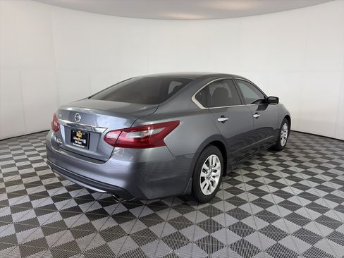 Used 2018 Nissan Altima 2.5 S w/ S Convenience Package image 6