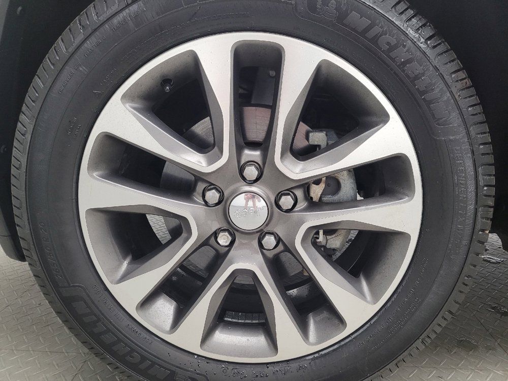 Used 2018 Jeep Grand Cherokee Limited RWD image 31