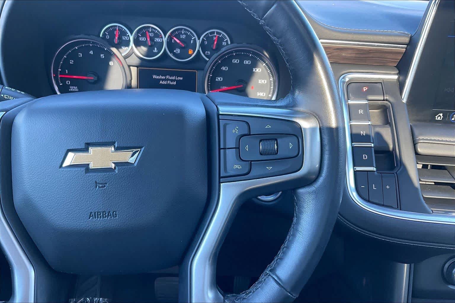 Used 2021 Chevrolet Suburban LT AWD/4WD image 23