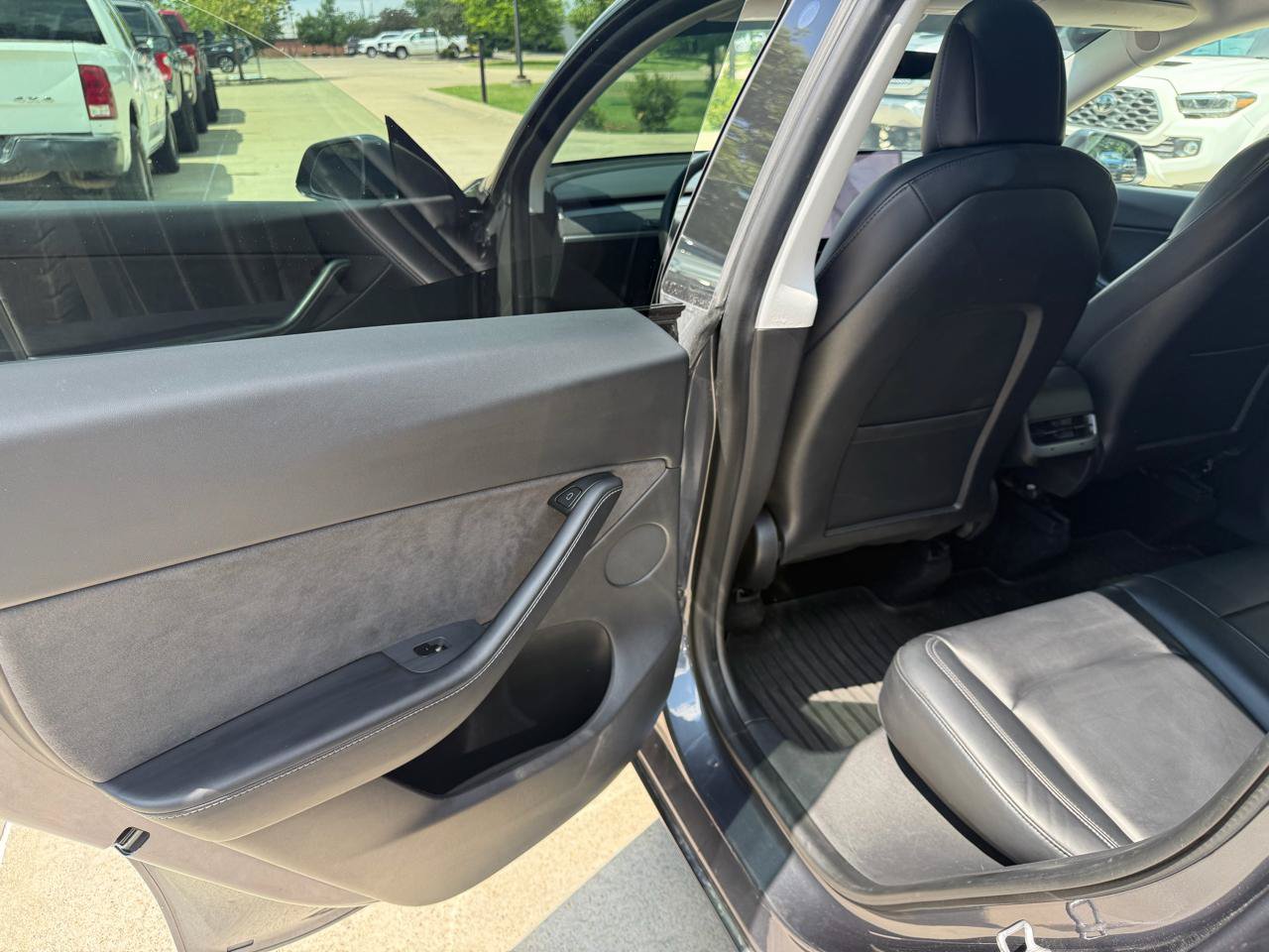 Used 2021 Tesla Model Y Performance AWD/4WD image 11