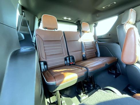 Used 2023 GMC Yukon Denali Ultimate image 20